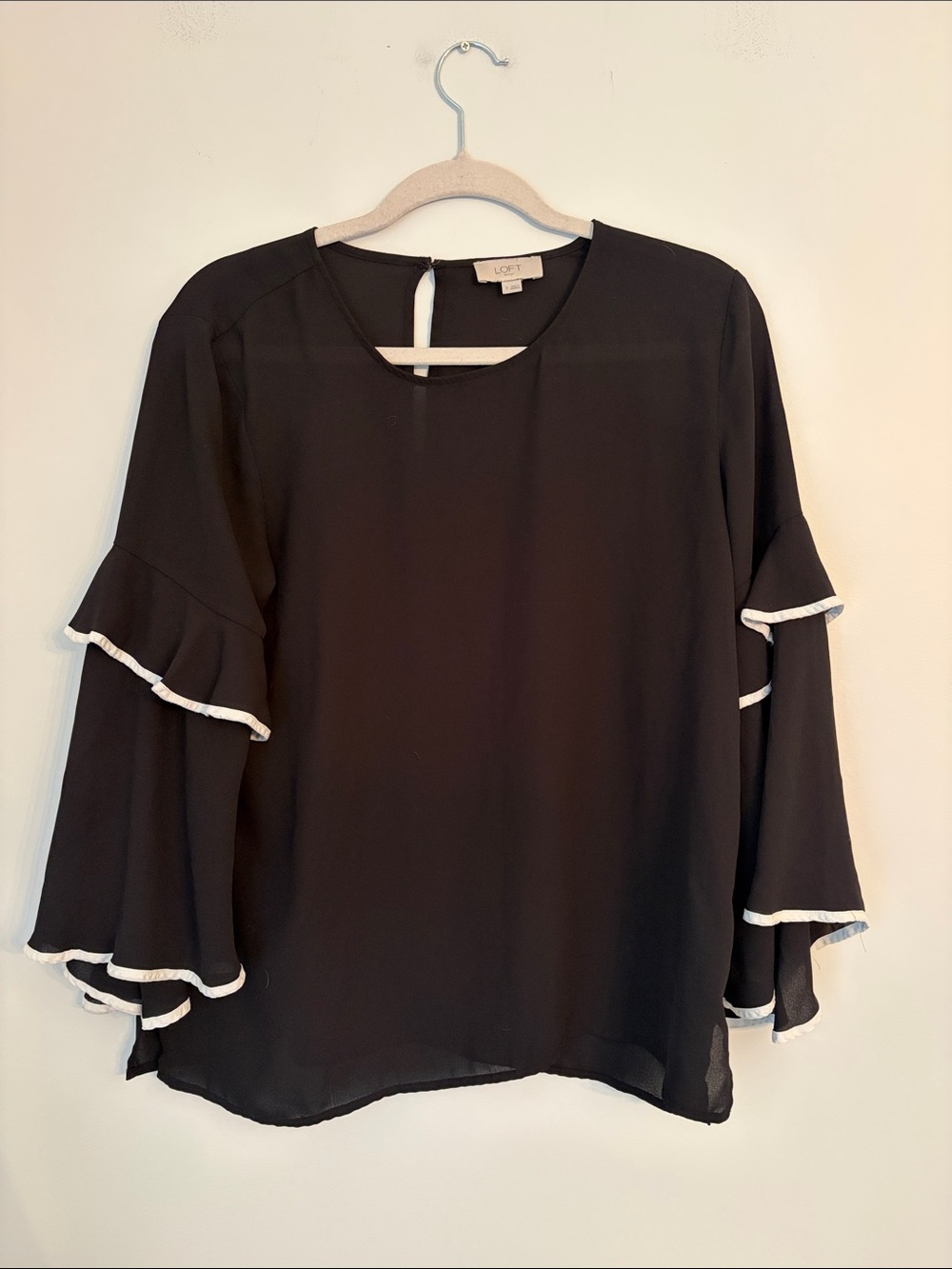 LOFT Outlet Black and White 3/4 Sleeve Flowy Blouse Size Small